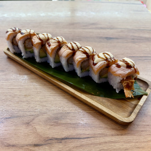 Salmon crispy roll
